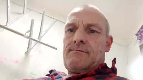 Snapshot of ragingzef69 chatting on November 15, 8:27 pm Bigthickdickinvic online show from November 15, 8:27 pm