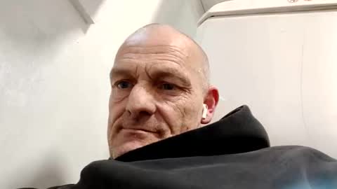 Snapshot of ragingzef69 chatting on November 22, 8:19 pm Bigthickdickinvic online show from November 22, 8:19 pm