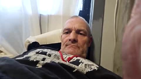Snapshot of ragingzef69 chatting on May 14, 10:49 pm Bigthickdickinvic online show from May 14, 10:49 pm