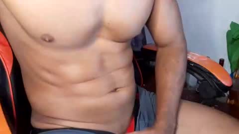 Snapshot of ragnar586 chatting on February 7, 6:34 pm Ragnar69 online show from February 7, 6:34 pm