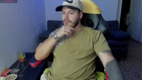 ragnar_lothbrok77 online show from March 29, 4:34 am