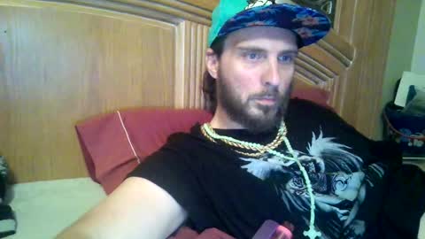 Snapshot of raidersman757 chatting on November 18, 5:45 am hitman online show from November 18, 5:45 am