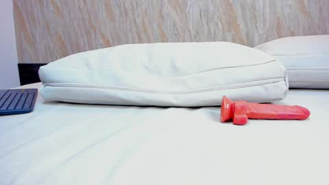 Snapshot of railey_rosse chatting on January 24, 10:51 pm railey_rosse online show from January 24, 10:51 pm