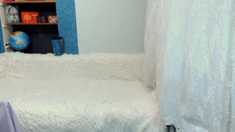 rainbowladyy online show from December 7, 6:10 am