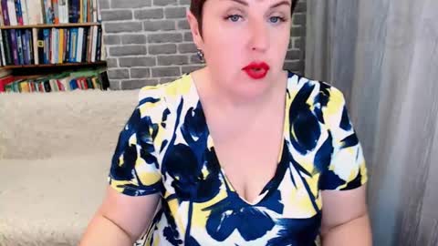 rainbowladyy online show from October 23, 2:44 am
