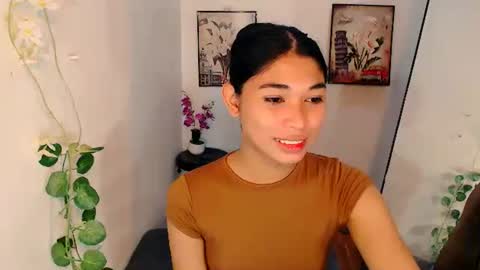 raindrizzle1706 online show from December 16, 7:35 am