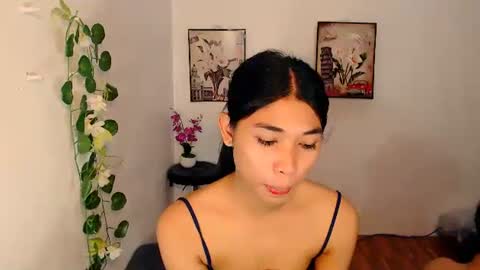 raindrizzle1706 online show from December 18, 1:39 pm