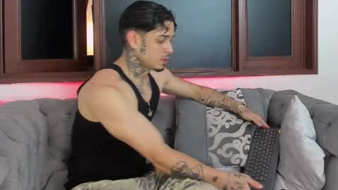 Raizo online show from April 4, 3:05 am