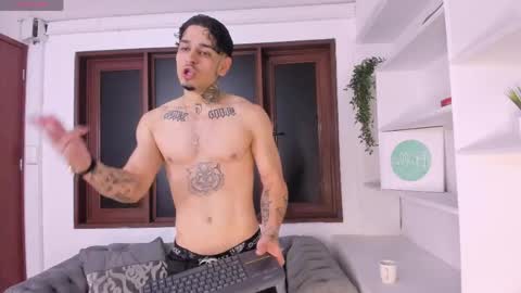 Raizo online show from April 11, 3:00 am