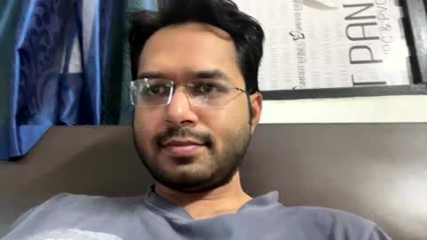 Snapshot of raj_maheesh chatting on January 25, 5:40 am raj_maheesh online show from January 25, 5:40 am