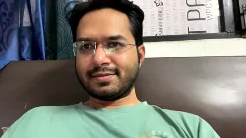 Snapshot of raj_maheesh chatting on January 27, 4:52 am raj_maheesh online show from January 27, 4:52 am