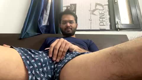 Snapshot of raj_maheesh chatting on February 24, 5:33 am raj_maheesh online show from February 24, 5:33 am