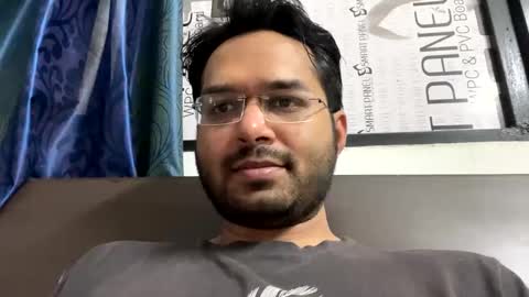 Snapshot of raj_maheesh chatting on February 27, 4:41 am raj_maheesh online show from February 27, 4:41 am