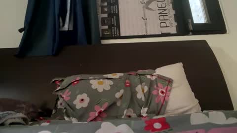 Snapshot of raj_maheesh chatting on March 2, 11:50 am raj_maheesh online show from March 2, 11:50 am