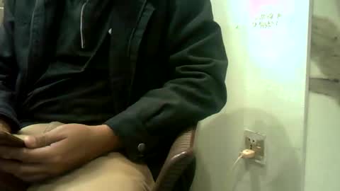 Snapshot of rakulgee12 chatting on February 23, 6:11 am rakulgee1 online show from February 23, 6:11 am