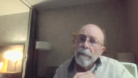 Snapshot of ralphcates9 chatting on May 20, 12:06 am ralphcates9 online show from May 20, 12:06 am