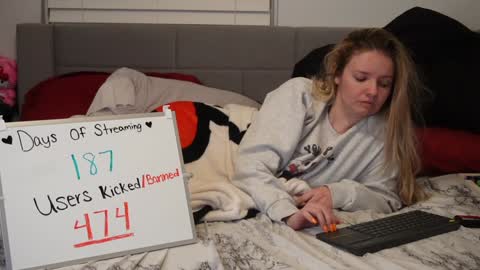 Snapshot of ramichick chatting on January 22, 7:35 am Rami online show from January 22, 7:35 am