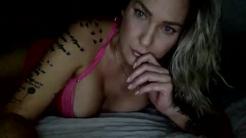 Mamakel online show from September 19, 1:18 am