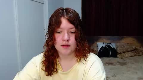 Snapshot of ramona15 chatting on October 16, 10:33 pm Ramona online show from October 16, 10:33 pm