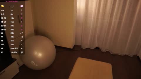 Snapshot of randichaplin chatting on February 2, 5:28 am Vilda online show from February 2, 5:28 am