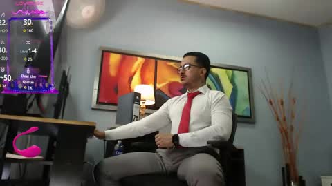Snapshot of randylukehot chatting on May 28, 10:12 am randylukehot online show from May 28, 10:12 am