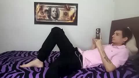 Snapshot of rangel_sex chatting on July 4, 4:29 am Rangel and Lola online show from July 4, 4:29 am