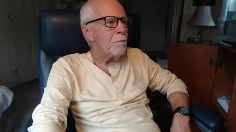 ranger1001 online show from October 15, 7:36 pm