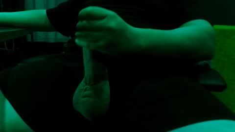 Snapshot of rapaces49 chatting on October 28, 5:04 pm Raptor online show from October 28, 5:04 pm