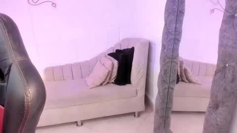 Snapshot of raquel_dl chatting on September 13, 8:52 pm Raquel online show from September 13, 8:52 pm