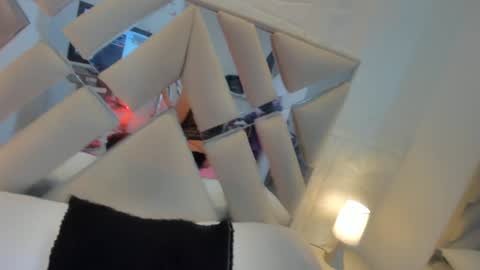 Raquel Moore  online show from February 5, 8:11 am