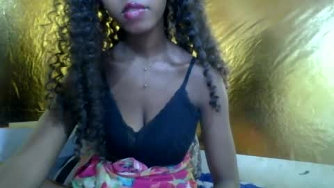Snapshot of rasoanirinaa chatting on June 15, 6:26 am rasoanirinaa online show from June 15, 6:26 am