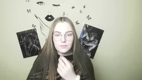 raspberry0101 online show from December 8, 4:18 pm