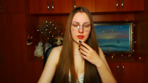 raspberry0101 online show from March 2, 4:53 pm