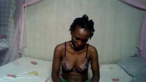 Snapshot of rasta_berry chatting on June 23, 6:22 am rasta online show from June 23, 6:22 am