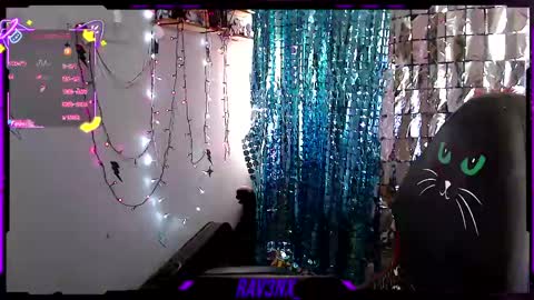   online show from April 28, 10:15 pm