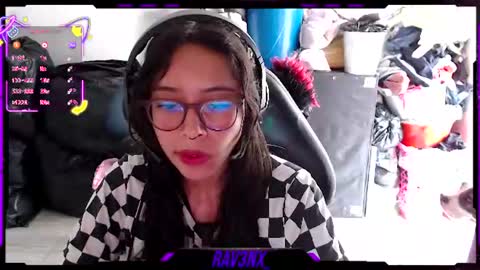   online show from June 25, 7:18 pm