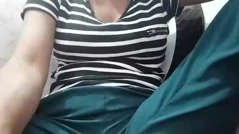 Snapshot of rava_sexy chatting on October 8, 11:41 am rava_sexy online show from October 8, 11:41 am