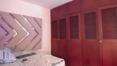 Snapshot of raven_foxter1 chatting on November 22, 8:08 pm RAVEN FOXTER online show from November 22, 8:08 pm