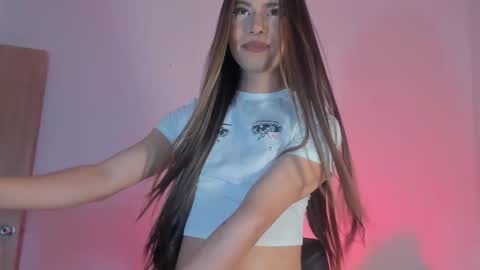 Snapshot of raven_li01 chatting on February 23, 7:50 am Isaindepent model online show from February 23, 7:50 am