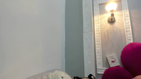 raven_loove online show from June 19, 12:31 pm