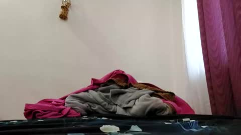 Snapshot of ravenbby chatting on March 11, 8:41 am ravenbby online show from March 11, 8:41 am