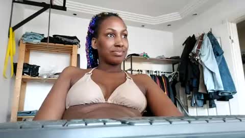 ravenbby online show from July 19, 3:43 am