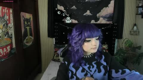 ravencollen online show from March 31, 9:15 pm