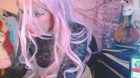 ravenlotus online show from March 26, 10:04 pm