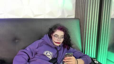 Snapshot of ravensinferno chatting on October 31, 6:09 pm ravensinferno online show from October 31, 6:09 pm