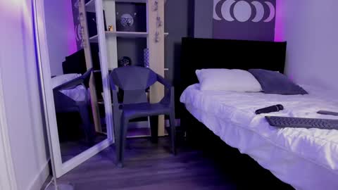 Raven Witch online show from February 3, 11:26 pm