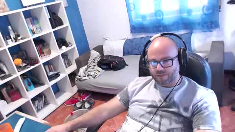 ravingr3d3 online show from October 16, 1:34 pm