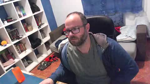 ravingr3d3 online show from November 26, 11:39 pm