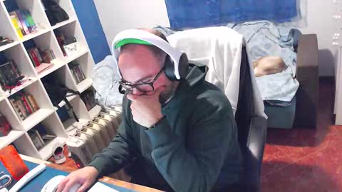 ravingr3d3 online show from January 6, 10:23 pm