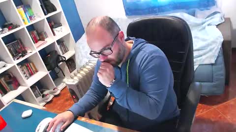 ravingr3d3 online show from January 9, 9:01 am